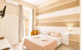 Bamba Luxury Suites Napoli Central Station